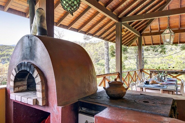 Mansión de la Emperatriz: Termas y Naturaleza