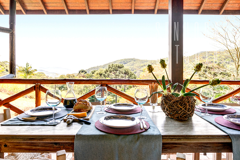 Mansión de la Emperatriz: Termas y Naturaleza