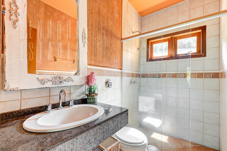 Mansión de la Emperatriz: Termas y Naturaleza