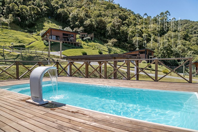 Lakeside Cabin - Villas Mornas: Nature, Jacuzzi