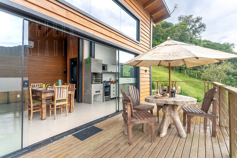 Villas Mornas CabaneMontagne Jacuzzi, Beach Tennis