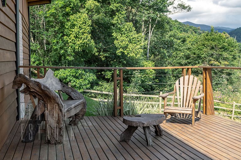 Paradis d'Été : Jacuzzi, Piscine et Confort