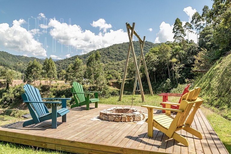 Paraíso de Verano: Jacuzzi, Piscina y Confort