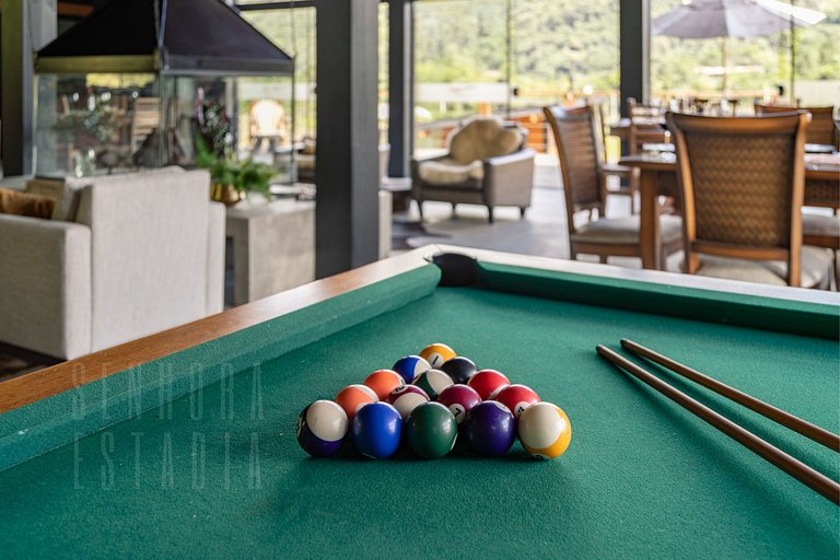 Paraíso de Verano: Jacuzzi, Piscina y Confort