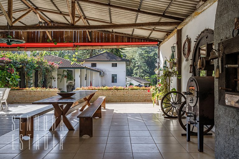 Alpen Ville Farmhouse with Unforgettable Pool