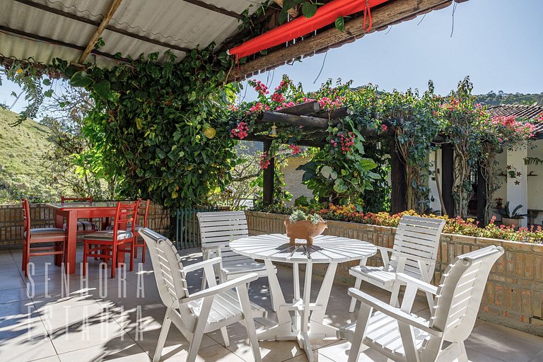 Alpen Ville Farmhouse with Unforgettable Pool