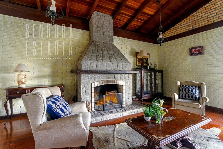 Casa Merlot con Chimenea, Cancha y Vista al Lago