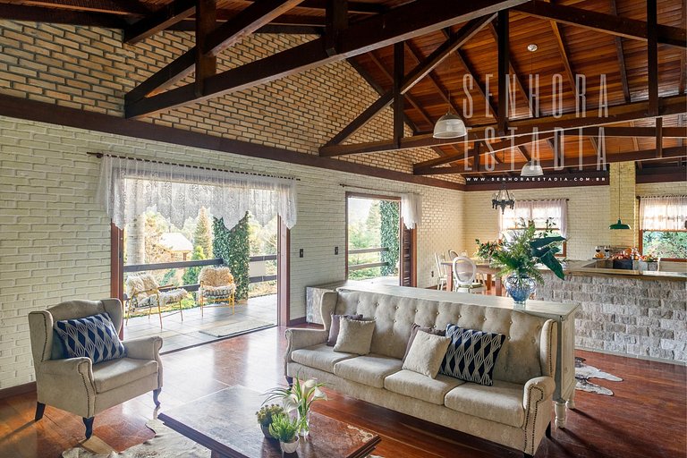 Casa Merlot with Fireplace, Court and Lake View