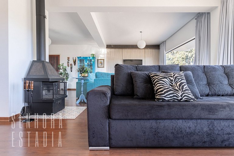 Sky View Mansion Panoramic Luxury in the Mountains