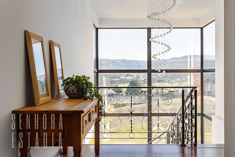 Sky View Mansion Panoramic Luxury in the Mountains