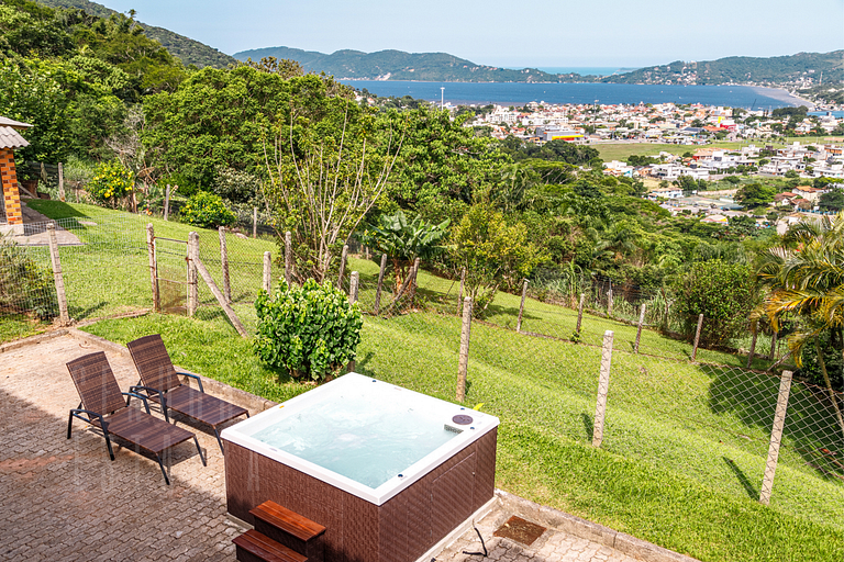 Mansão com vista panoramica Lagoa da Conceição.
