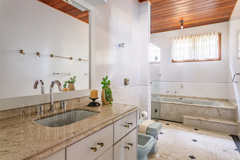 Magnifique Mansion avec Jacuzzi et Vue sur Lagon