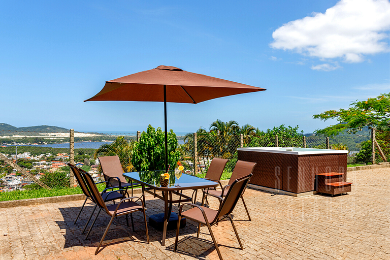 Beautiful Mansion with Jacuzzi and Lagoon View