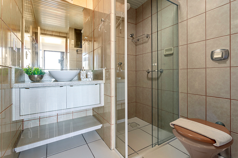Vista Maravilhosa: Apartamento à Beira-Mar