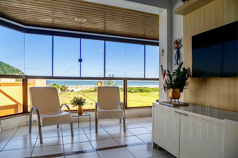 Vista Maravilhosa: Apartamento à Beira-Mar