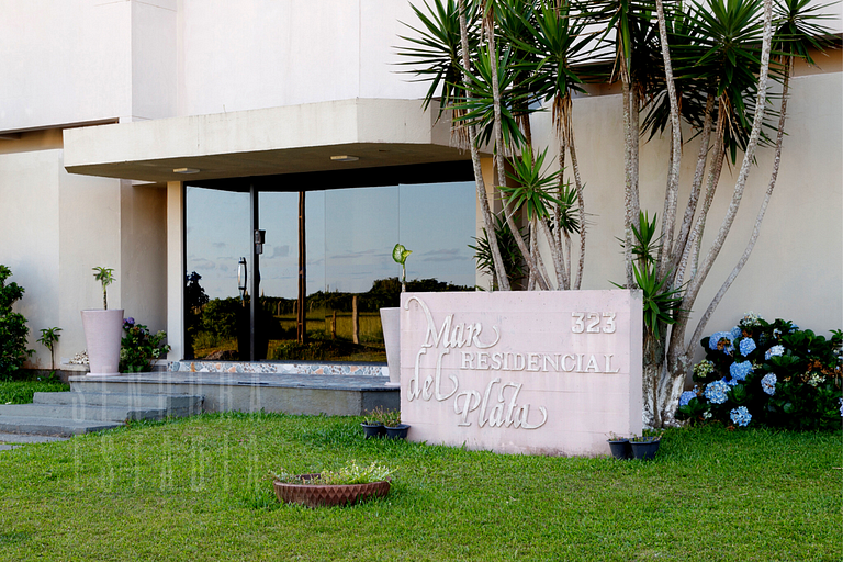 Vista Maravillosa: Apartamento Frente al Mar
