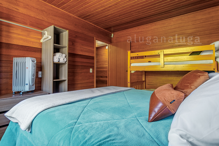 Villa of the Plane Trees in Rancho Queimado