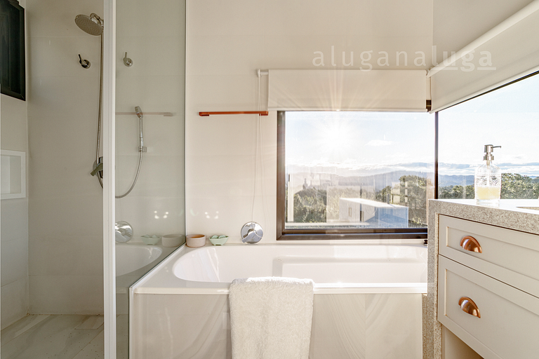 Ecovillage - Casa com jacuzzi em Rancho Queimado