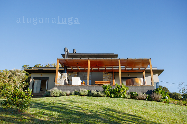 Ecovillage - Casa com jacuzzi em Rancho Queimado