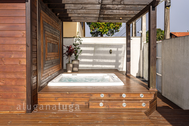 Ogram Houses espaço completo com jacuzzi + Praia