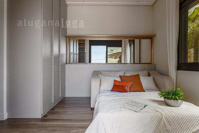 Panoramic Lakeview Retreat