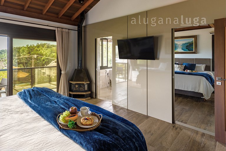 Panoramic Lakeview Retreat