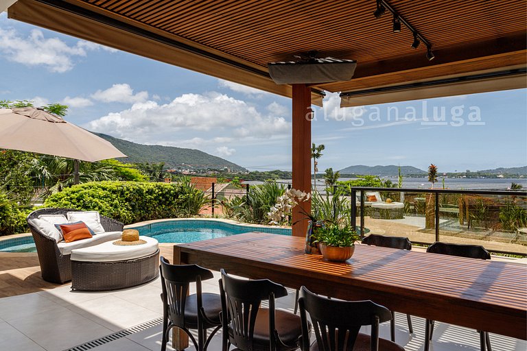 Panoramic Lakeview Retreat