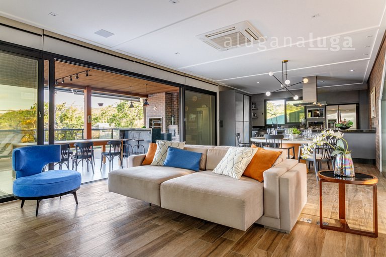 Panoramic Lakeview Retreat