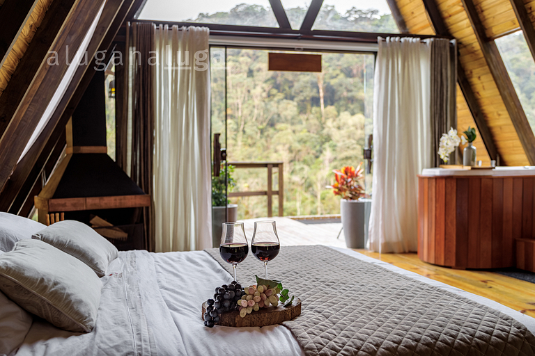 Alcantara Chalet - With Jacuzzi and View