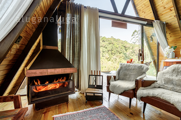 Alcantara Chalet - With Jacuzzi and View