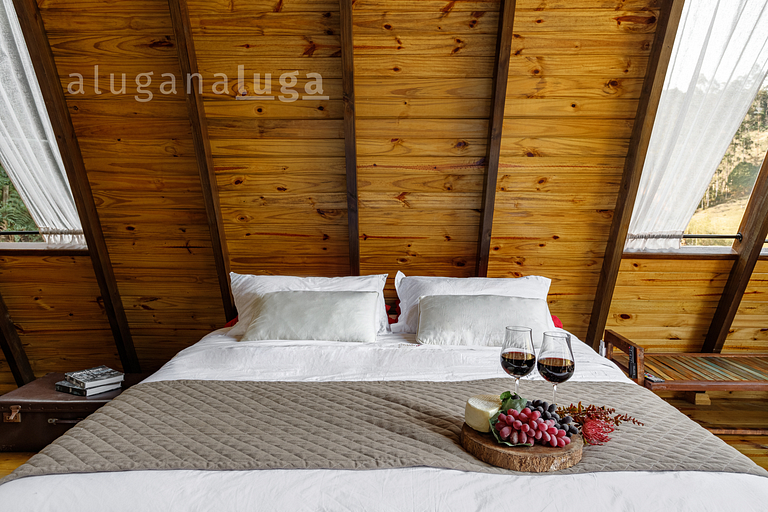Alcantara Chalet - With Jacuzzi and View