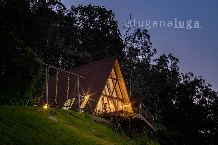 Alcantara Chalet - With Jacuzzi and View
