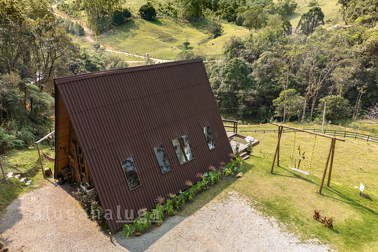 Alcantara Chalet - With Jacuzzi and View
