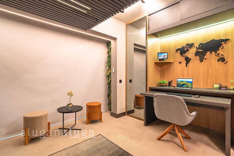 FreeOff Studio: Tech Oasis in São Paulo