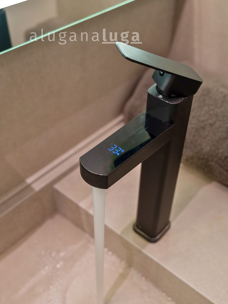 FreeOff Studio: Oasis Tecnológico en São Paulo