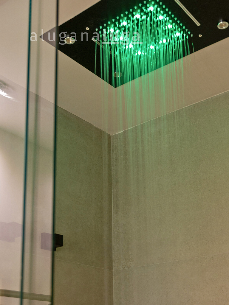 FreeOff Studio: Oasis Tecnológico en São Paulo