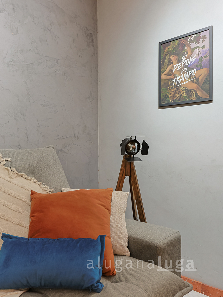 Quarto confortável em condomínio bem localizado