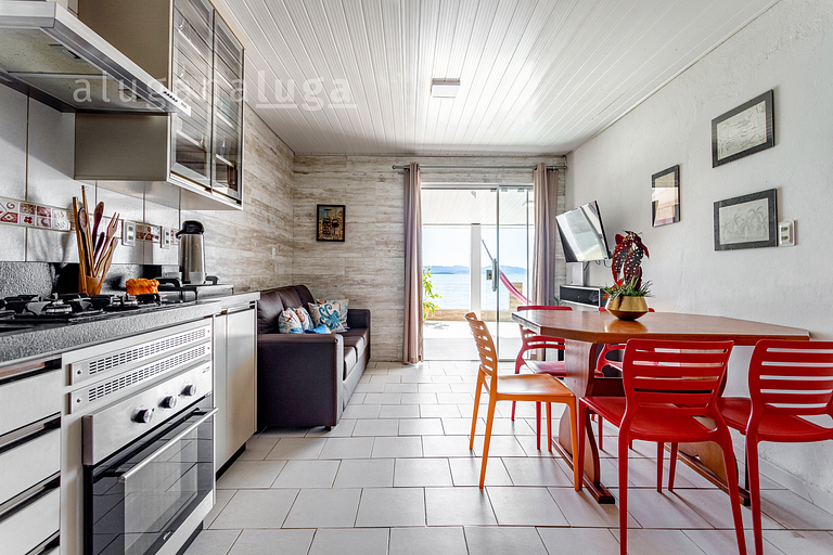 Casa pé na areia SC - Espaço completo