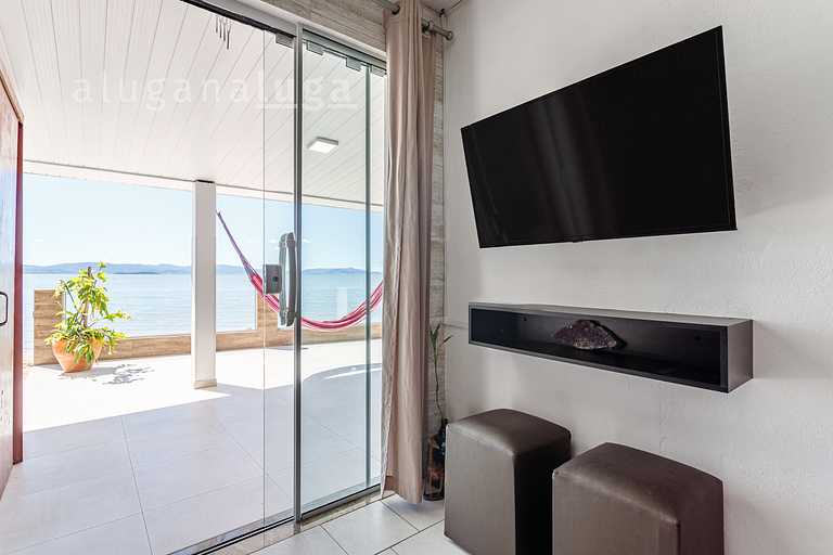 Casa pé na areia SC - Espaço completo