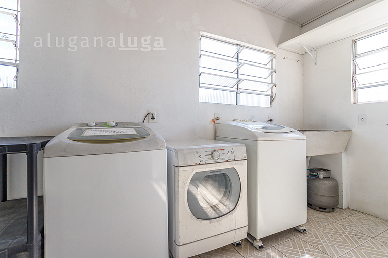 Casa pé na areia SC - Espaço completo