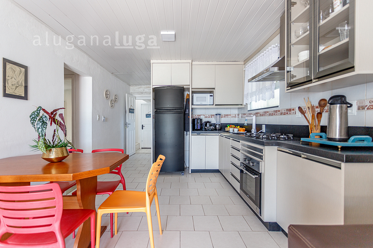 Casa pé na areia SC - Espaço completo