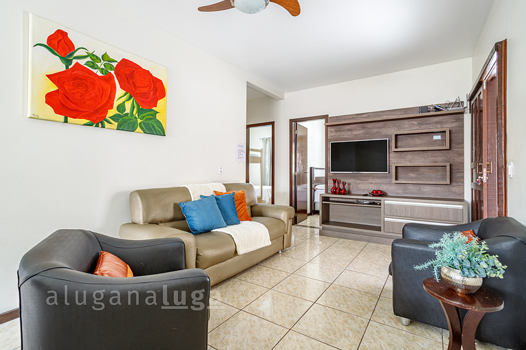 House with Pool - 10min from Beto Carrero