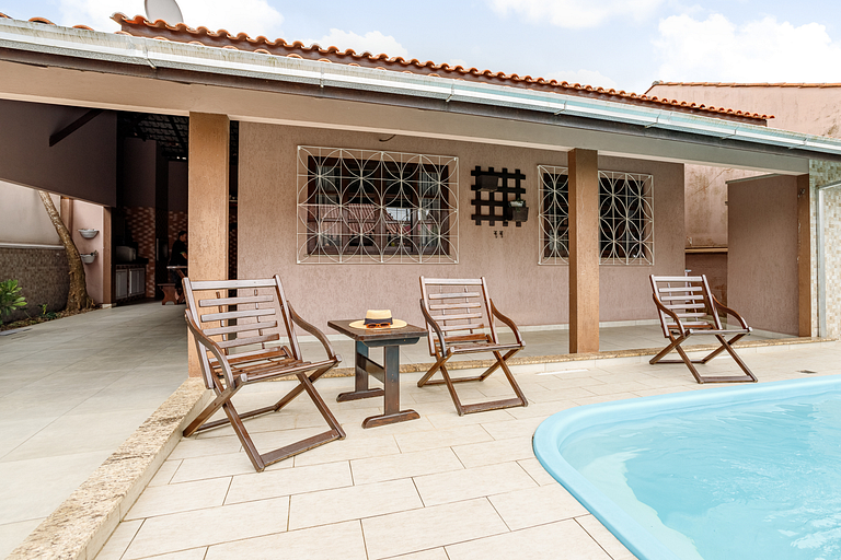 Casa com Piscina - 10min do Beto Carrero