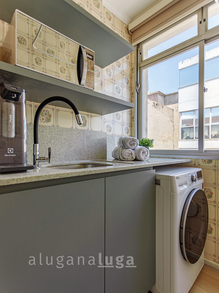 Schmidt: Lujo y Confort en el Corazón de Florianó