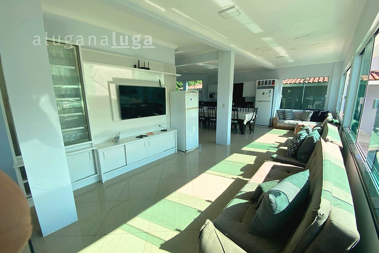 Casa ampla a 400m da praia – Conforto e lazer