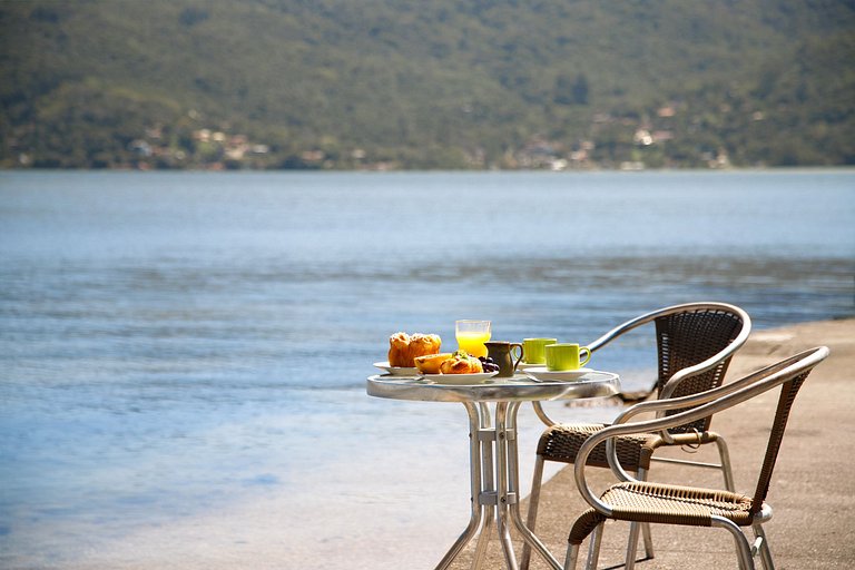 Lakehouse - Refúgio Exclusivo Beira d'água