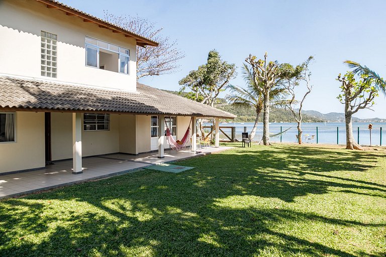 Lakehouse - Refúgio Exclusivo Beira d'água