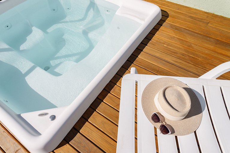 Cobertura Exclusiva - Jacuzzi e praia á 400m