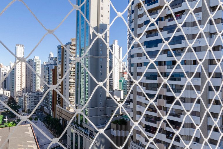 Apartamento pé na areia – 1 min da Praia Central