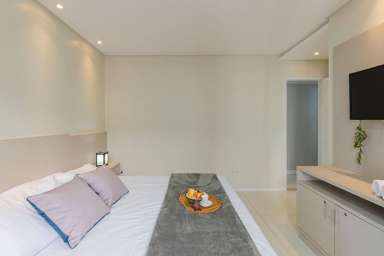 Apartamento pé na areia – 1 min da Praia Central